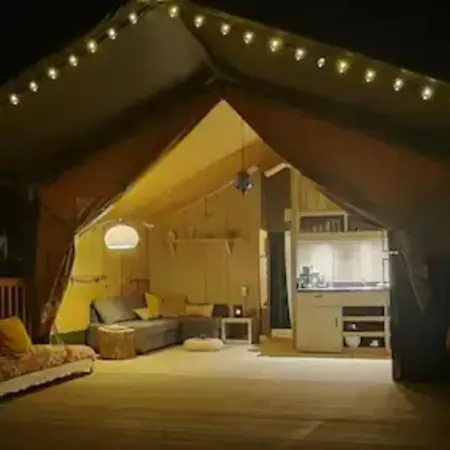 Luxussátor Luxe Safari Glamping Louloudia